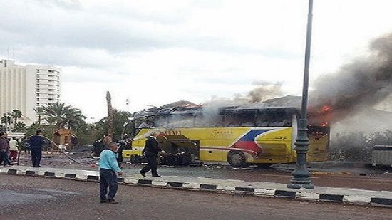  انفجار حافلة سياحية