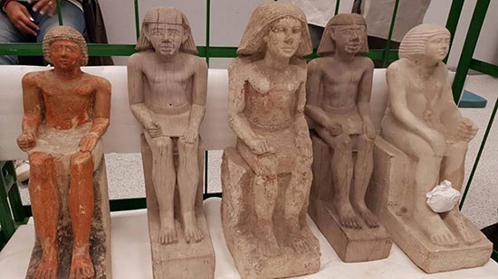 بالصور.. المتحف المصري الكبير يستقبل مئات القطع الأثرية وأخشاب من مركب الملك خوفو