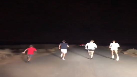 بالفيديو.. رونالدو يجري في صحراء دبي.. تعرف على السبب
