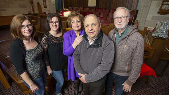 صيدلي مصري ينقذ كنيسة عمرها 131 عاما في كندا