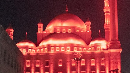 إضاءة قلعة صلاح الدين باللون الأحمر