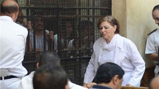 
انهيار سعاد الخولي نائب محافظ الإسكندرية بعد الحكم بسجنها في رشوة الإسكندرية
