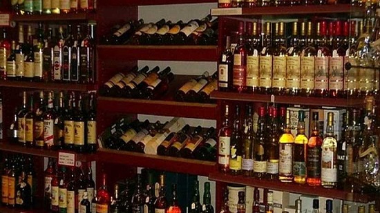 شريف الشوباشي: القانون الحالي الخاص ببيع الخمور في مصر به الكثير من النفاق
