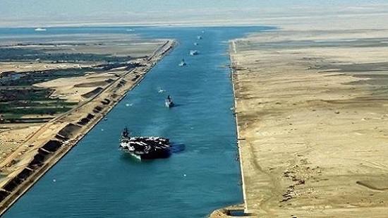  قناة السويس : عبور63 سفينة بحمولات  3 ملايين و600 ألف طن
