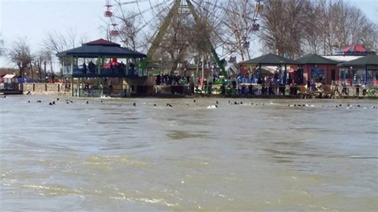 
غرق 40 شخصاً على الأقل في انقلاب عبارة في نهر دجلة
