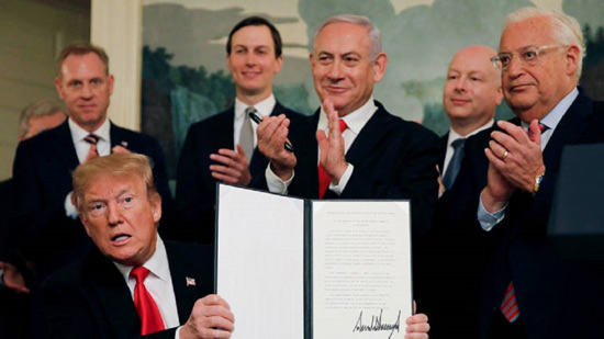  الرئيس الأمريكى ترامب مرسوماً يعترف بسيادة إسرائيل على مرتفعات الجولان