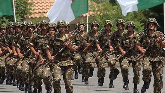 الجيش الجزائري يعقد اجتماعًا موسعًا لدراسة التطورات الأخيرة