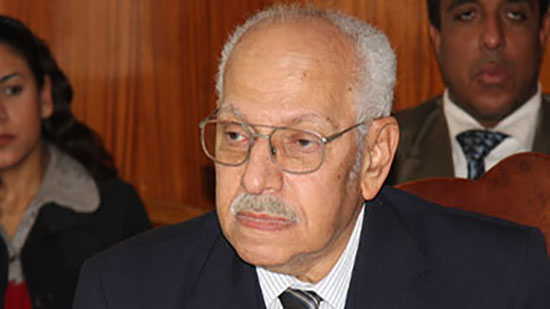 الدكتور أحمد كمال أبو المجد