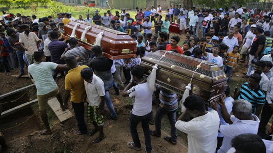  مئات القتلي والجرحي بسلسلة تفجيرات سريلانكا استهدفت كنائس وفنادق 