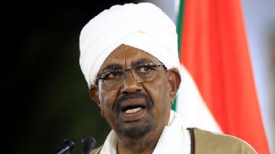 رويترز : النائب العام السودانى يستجوب البشير بتهم غسيل الأموال
