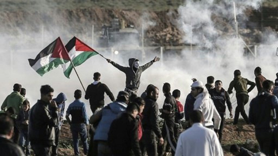  نشطاء فلسطينيون يتظاهرون تزامنا مع حفل دولي في إسرائيل