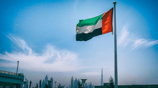 الإمارات: غدا الثلاثاء أول أيام عيد الفطر المبارك

