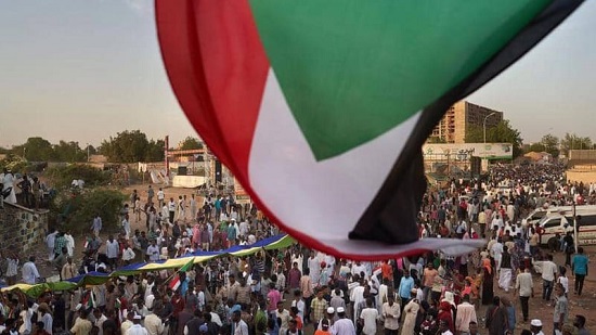  لوريون لوجور : السودان انعزل عن العالم بعد حجب خدمة الانترنت 
