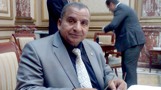 برلمانى بالسويس يطالب بالتحقيق فى مخالفات القاهرة للعبارات