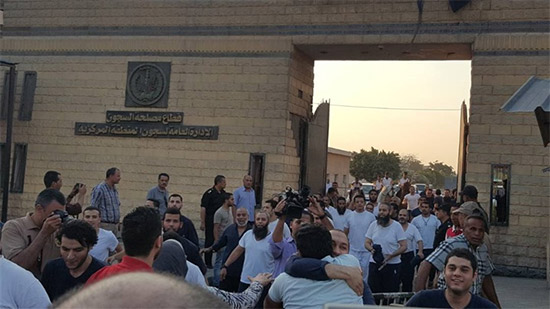 بمناسبة عيد الفطر.. الإفراج بالعفو عن 174 سجين 