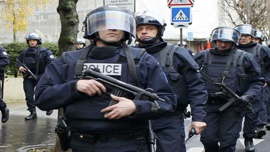 الشرطة الفرنسية: مطلق النار في مدينة بريست لازال طليقا
