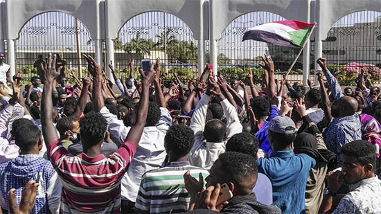 تشديدات أمنية مكثفة بالخرطوم تحسبًا لمظاهرات اليوم والعسكري: لن نتسامح مع محاولات التخريب