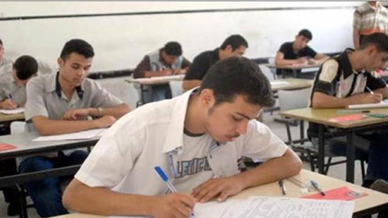  محاضر لطالبين سربا امتحانات الثانوية العامة عبر الإنترنت بالشرقية