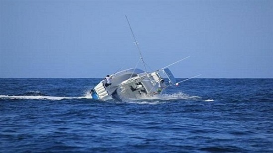 المتحدث العسكري: القوات البحرية تنقذ لنش سياحي من الغرق بالبحر الأحمر
