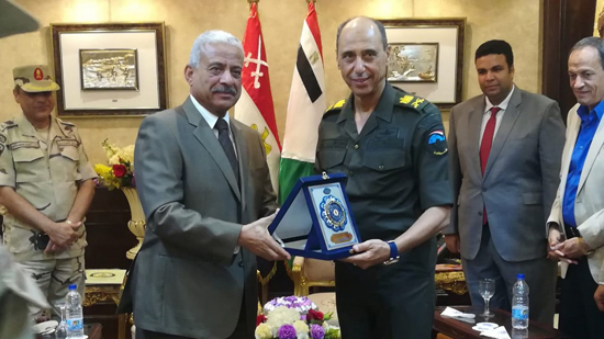  محافظ السويس يقدم التهنئة اللواء خالد قناوي قائد الجيش الثالث الميداني