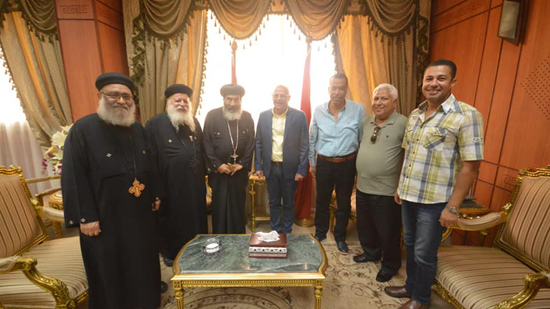 محافظ بورسعيد يستقبل وفد من الكنيسة برئاسة الانبا تادرس