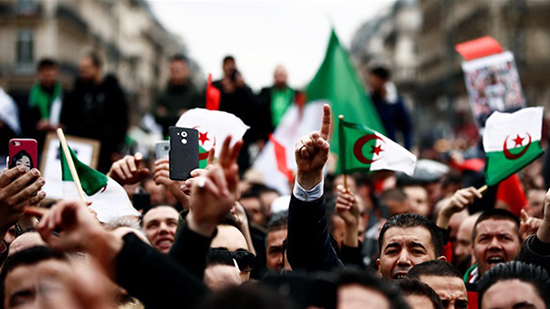 الفايننشال تايمز: الجيش الجزائري احكم قبضته على الثوار 