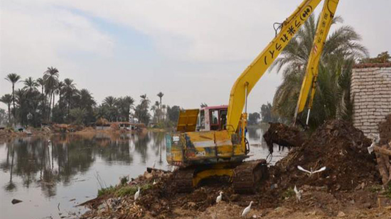 إزالة 11 حالة تعد على حرم نهر النيل بديرمواس بالمنيا