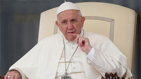 البابا فرنسيس يطالب المجتمع الدولي بحماية المهاجرين من الغرق 