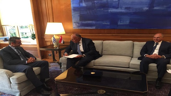 وزير الخارجية يلتقي رئيس الوزراء اليوناني ويسلمه رسالة من الرئيس 
