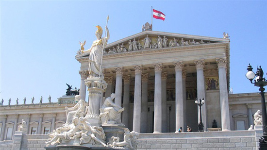  تصاعد حدة المنافسة بين الاحزاب فى النمسا استعدادا لانتخاب البرلمان الجديد 