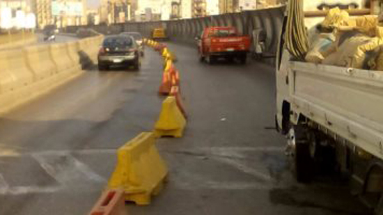 المرور : حواجز حديدية بمحيط تحويلات شارع جامعة الدول العربية منعا للزحام