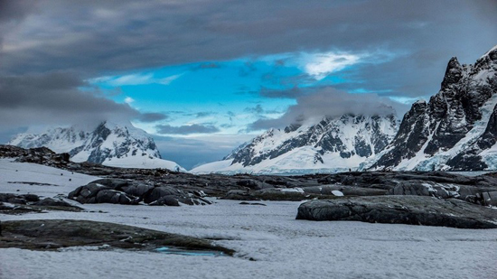 اكتشاف غبار كوني نادر في أنتاركتيكا
