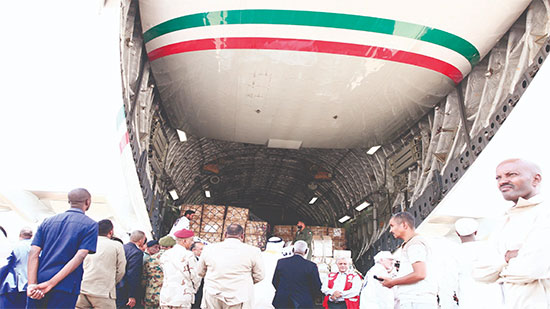 بعد السعودية.. وصول طائرة مساعدات كويتية إلى السودان