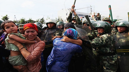  نيويورك تايمز : السلطات الصينية اعتقلت 230 آلف مسلم أيغوري العامين السابقين 
