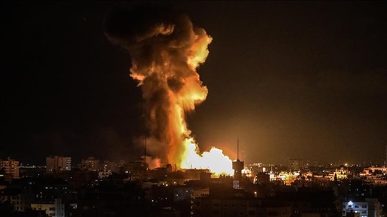 الطيران الإسرائيلي يقصف غزة