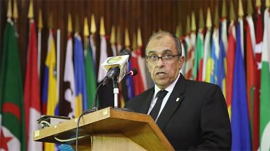  الدكتور عز الدين أبوستيت، وزير الزراعة واستصلاح الأراضي