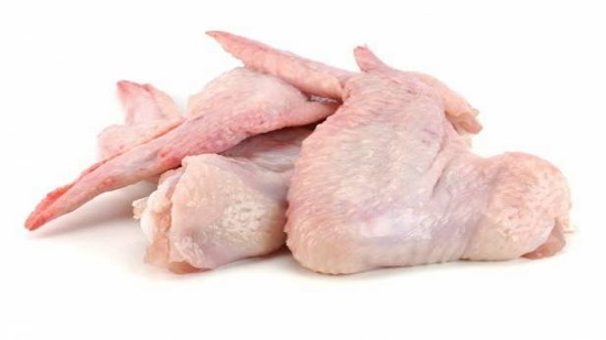 تحذيرات من أجنحة ورقبة الدجاج.. 4 معلومات لا تعرفها عن حقن الدجاج وتناولها بطريقة صحية