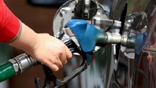 البرلمان يطالب بإعادة تقييم أسعار المواد البترولية.. ويفجر مفاجأة بشأن انخفاض الأسعار