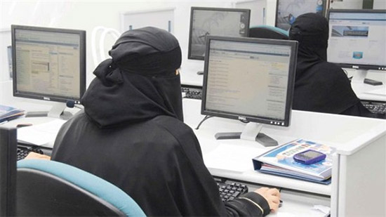 
400 فتاة سعودية وقعن في الفخ.. قصة الوظائف الوهمية بالمملكة
