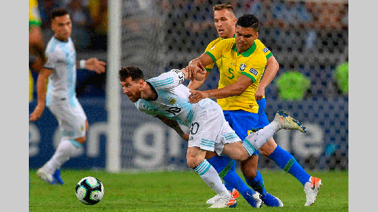 منتخب البرازيل خسر لقاءه أمام البيرو