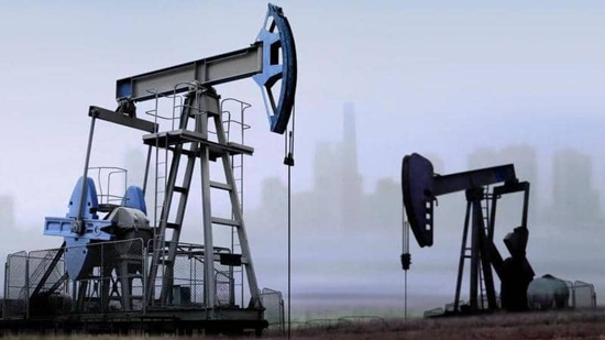 النفط يرتفع بعد تقرير مخزونات الخام الأميركية