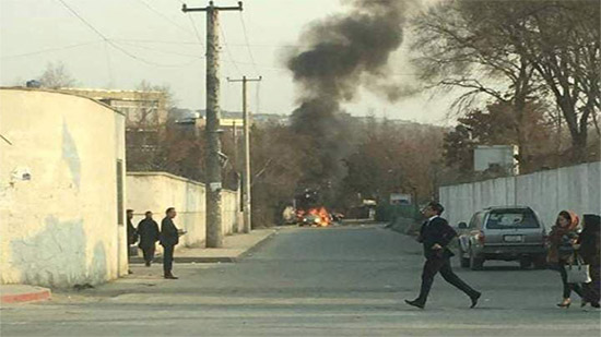مقتل 4 أشخاص في هجوم انتحاري على معسكر للجيش بكابول
