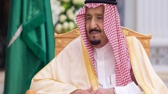 السعودية تحدد 300 ريال لتأشيرات الحج والعمرة والزيارة والسياحة