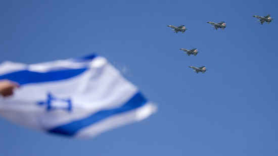 إسرائيل تفرض حظرا جويا وتغلق المعابر عشية انتخابات الكنيست