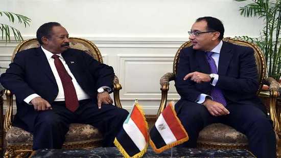 عقد الدكتور مصطفى مدبولي، رئيس الوزراء، جلسة مباحثات موسعة مع الدكتور عبد الله حمدوك، رئيس الوزراء السوداني
