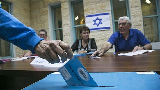 هافنجتون بوست: تشكيل حكومة ائتلاف وطني حل بديل لخروج إسرائيل من مأزقها السياسي 