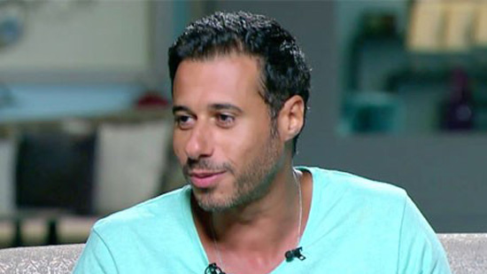 أحمد السعدني يهاجم الممثل الإعلامي لمصر في التصويت لأفضل لاعب بالعالم