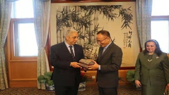 وزارة الخارجية الصينية تُقيم حفل توديع بمناسبة انتهاء فترة مهمة السفير المصري في بكين
