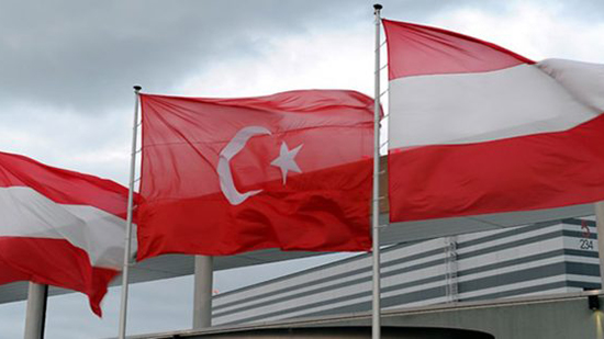 بالرغم من الخلافات السياسية الواسعة مباحثات نمساوية تركية حول الاوضاع فى سوريا 