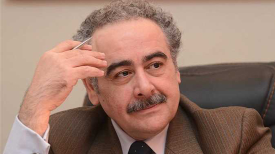  الدكتور علاء عبد الهادي، رئيس اتحاد كتاب مصر